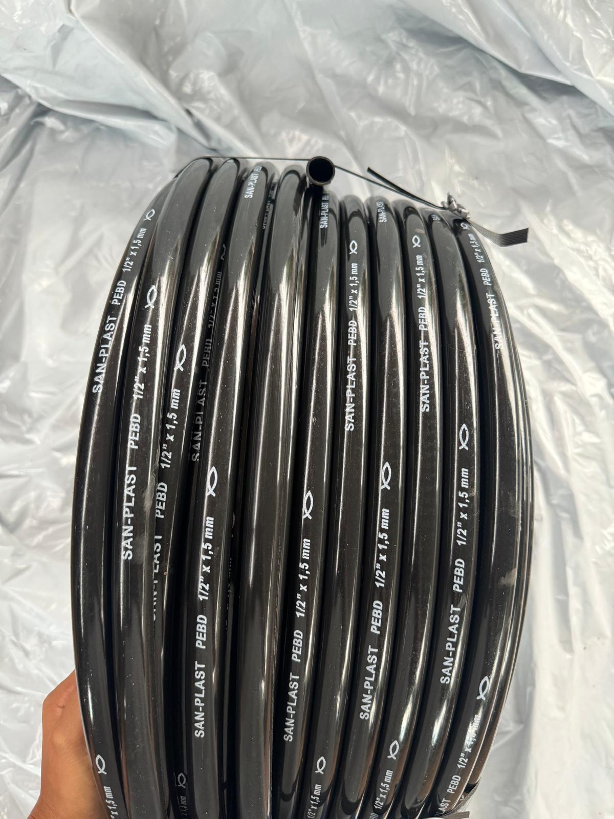 Detalhe da mangueira PEBD 1" x 2,5 mm SAN-PLAST